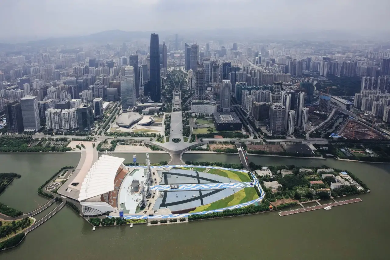 重庆地区户外运动装备选购要点及球类器材搭配方案