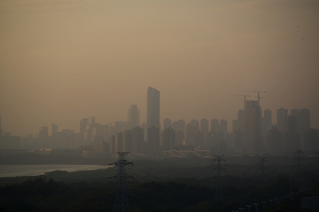 沙坪坝区体育器械选购对比：跑步机与椭圆机的适用场景分析